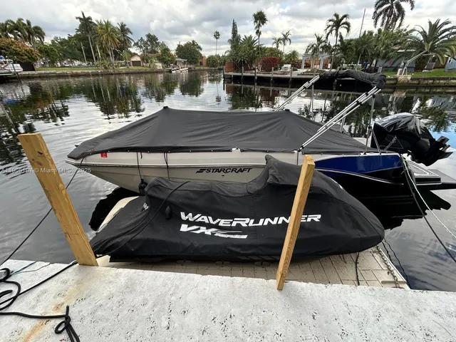 a view of a terrace with sitting area