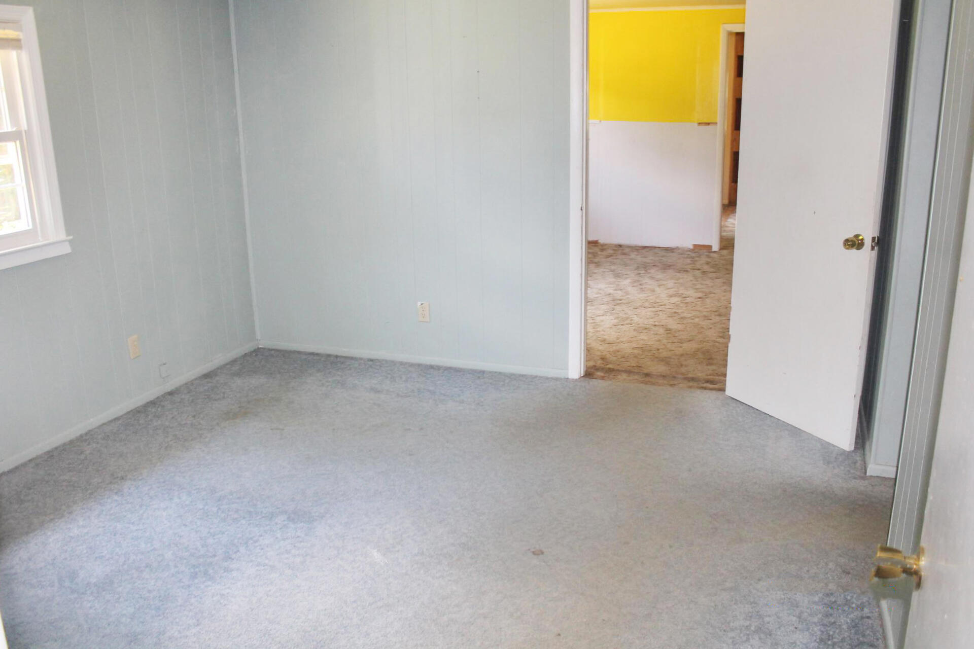 1062 Quartz Road Blue Ridge, VA 24064 - Photo 18 of 26 an empty room with a mirror