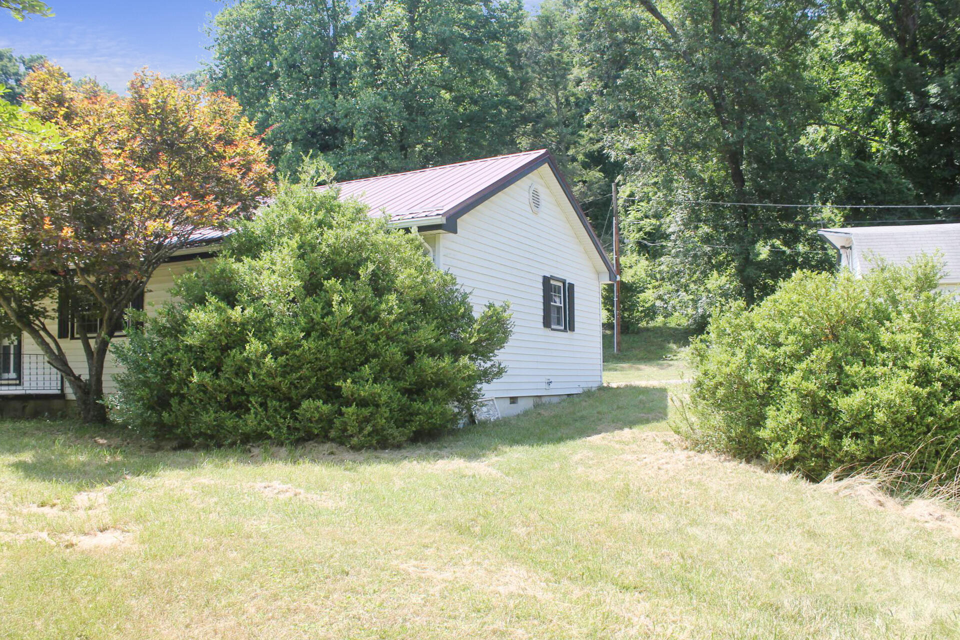 1062 Quartz Road Blue Ridge, VA 24064 - Photo 2 of 26 a view of backyard of house