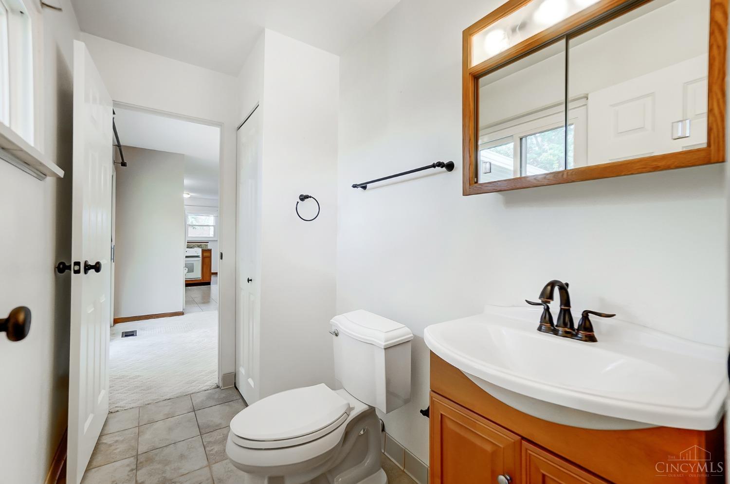 10065 Pippin Road Cincinnati, OH 45231 - Photo 17 of 37