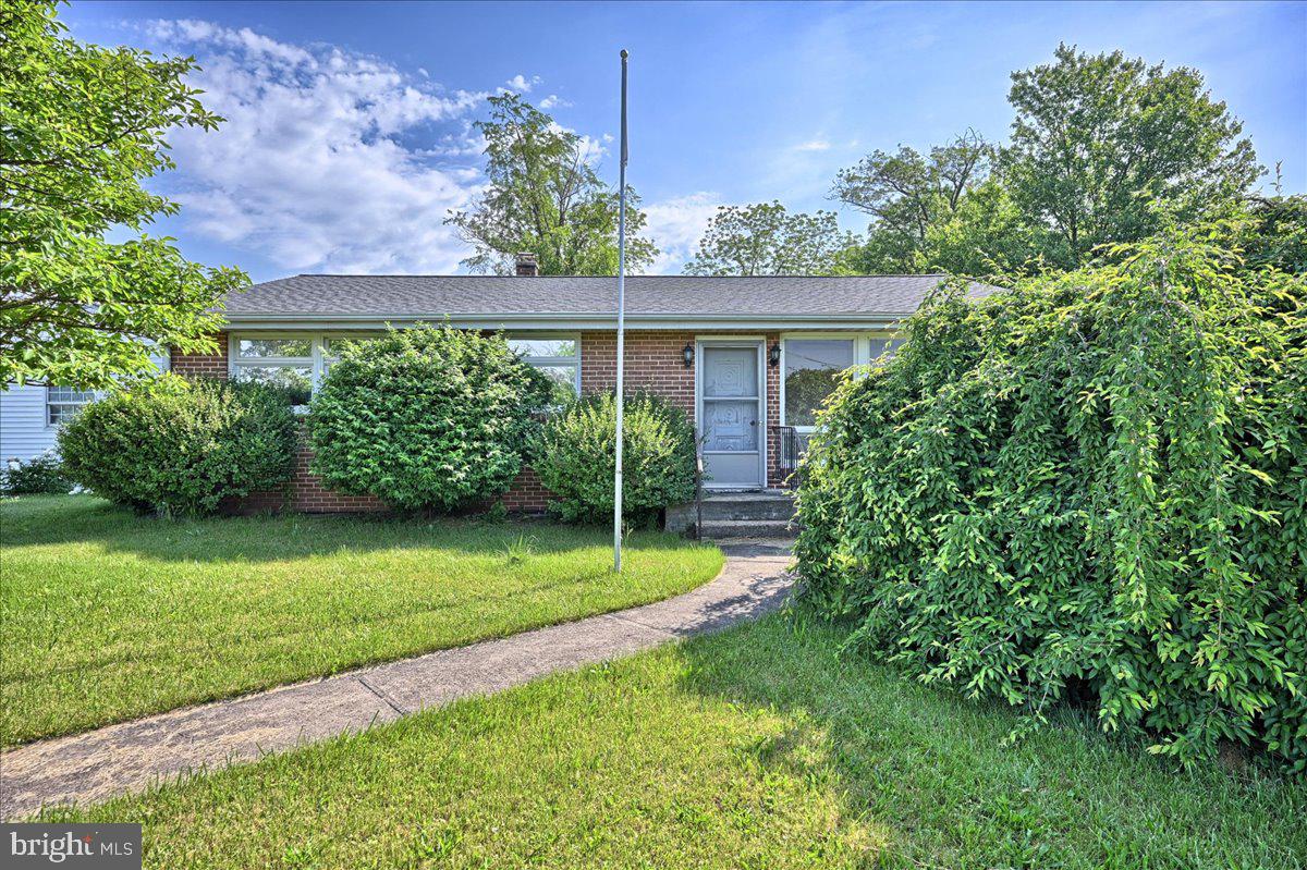 2152 Mapledale Road Elizabethtown, PA 17022 - Photo 1 of 17 Gallery Image 1