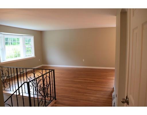 41 Roper Lane Tewksbury, MA 01876 - Photo 4 of 30 Gallery Image 4