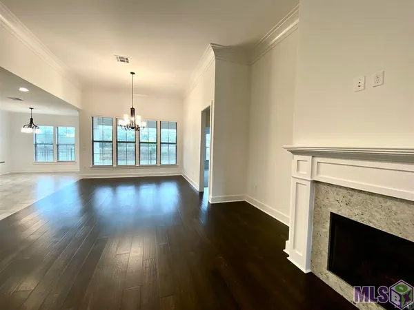 $2,300 | 13023 Great Tern Avenue, Baton Rouge, LA 70810