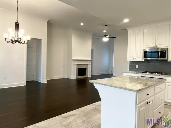 $2,300 | 13023 Great Tern Avenue, Baton Rouge, LA 70810