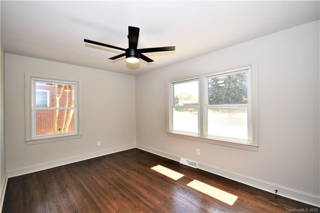 3921 Woodleaf Road Charlotte, NC 28205 - Photo 13 of 24