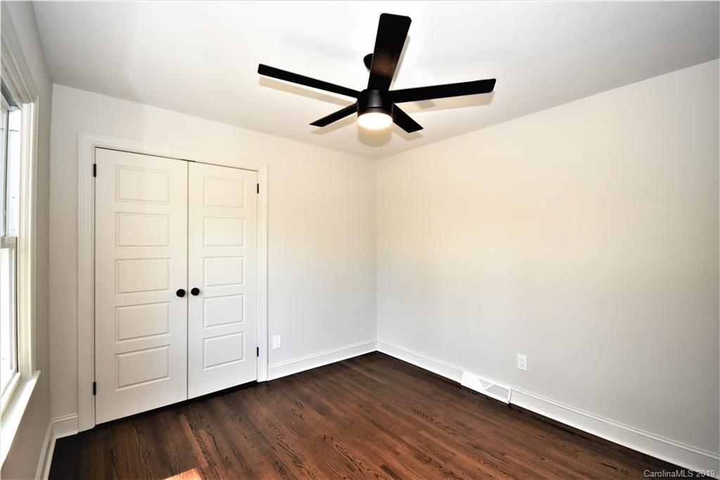 3921 Woodleaf Road Charlotte, NC 28205 - Photo 16 of 24
