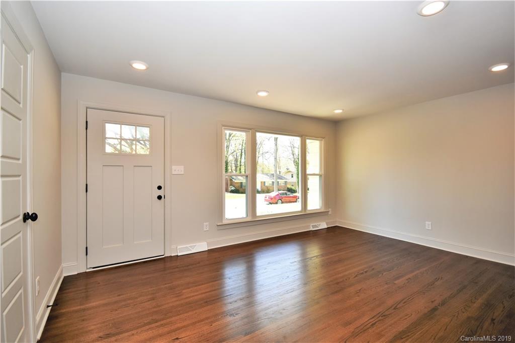 3921 Woodleaf Road Charlotte, NC 28205 - Photo 3 of 24