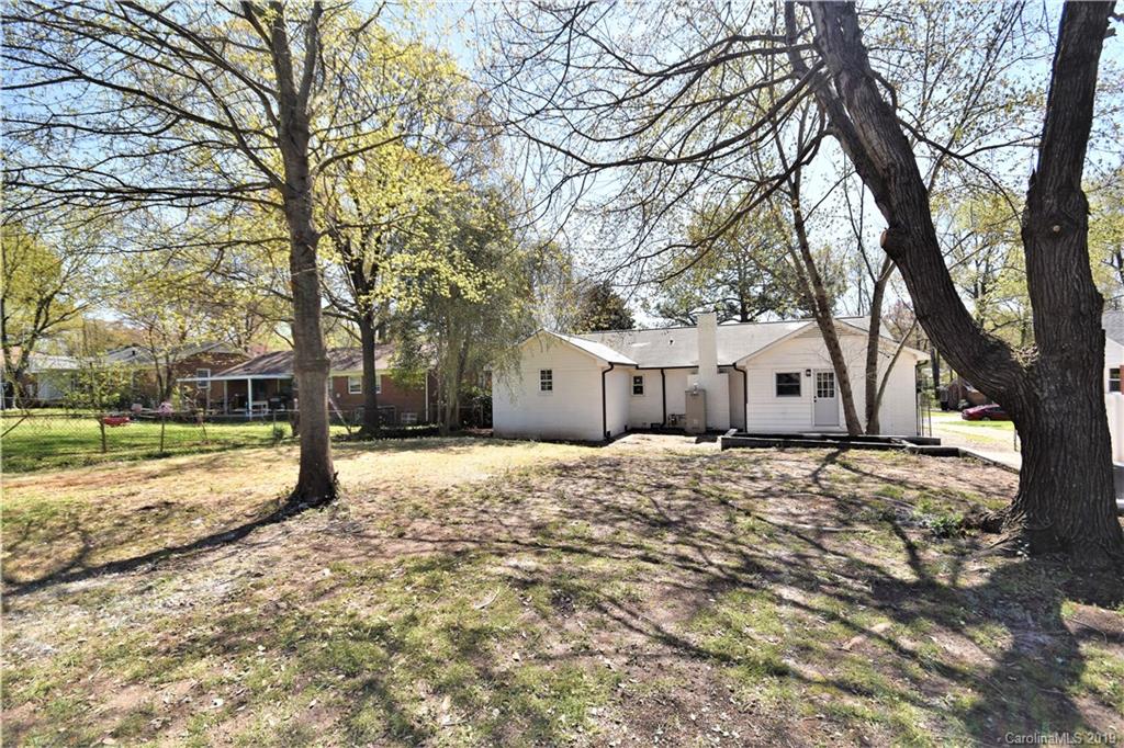 3921 Woodleaf Road Charlotte, NC 28205 - Photo 22 of 24