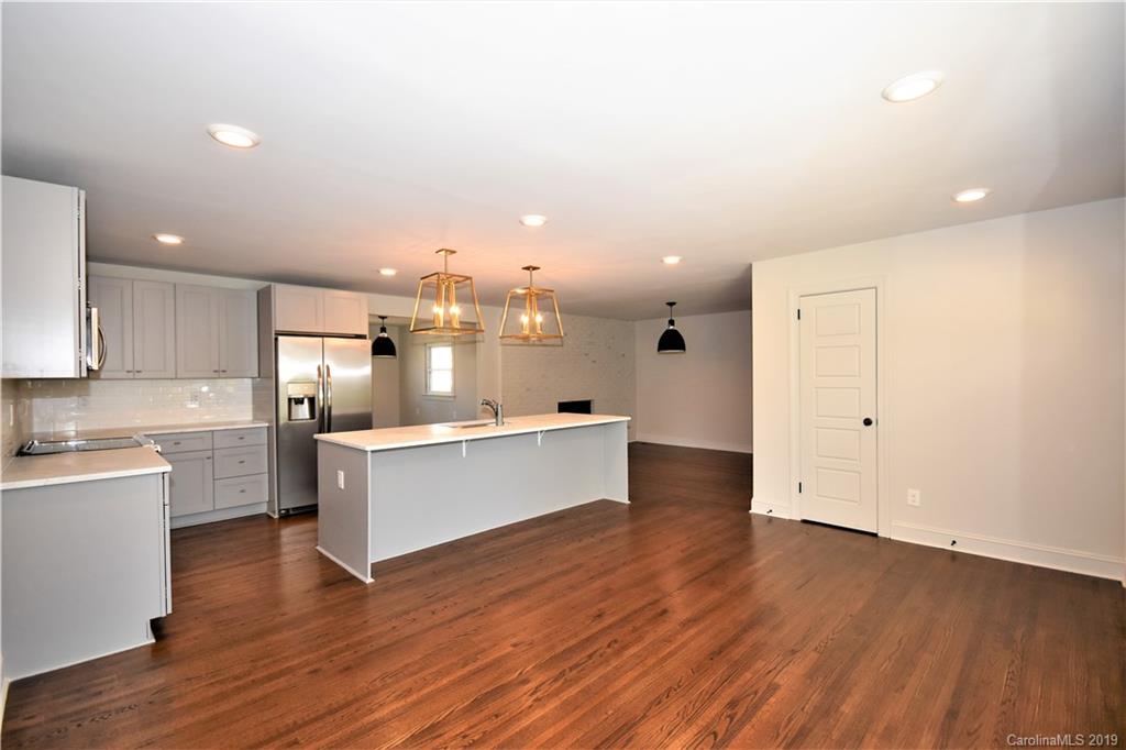 3921 Woodleaf Road Charlotte, NC 28205 - Photo 5 of 24
