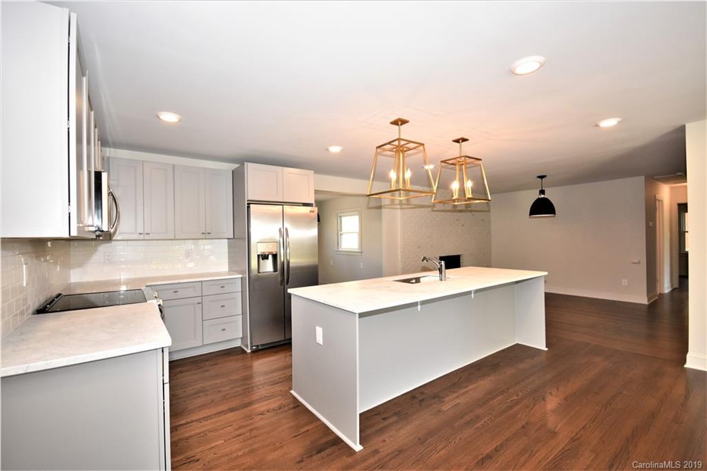 3921 Woodleaf Road Charlotte, NC 28205 - Photo 6 of 24