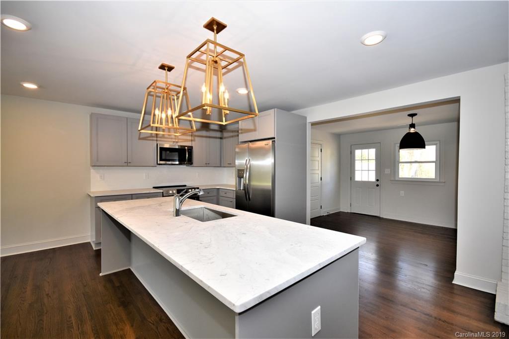 3921 Woodleaf Road Charlotte, NC 28205 - Photo 7 of 24