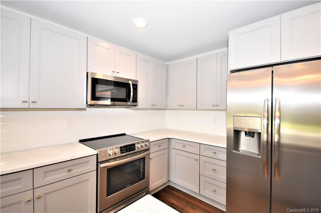 3921 Woodleaf Road Charlotte, NC 28205 - Photo 8 of 24