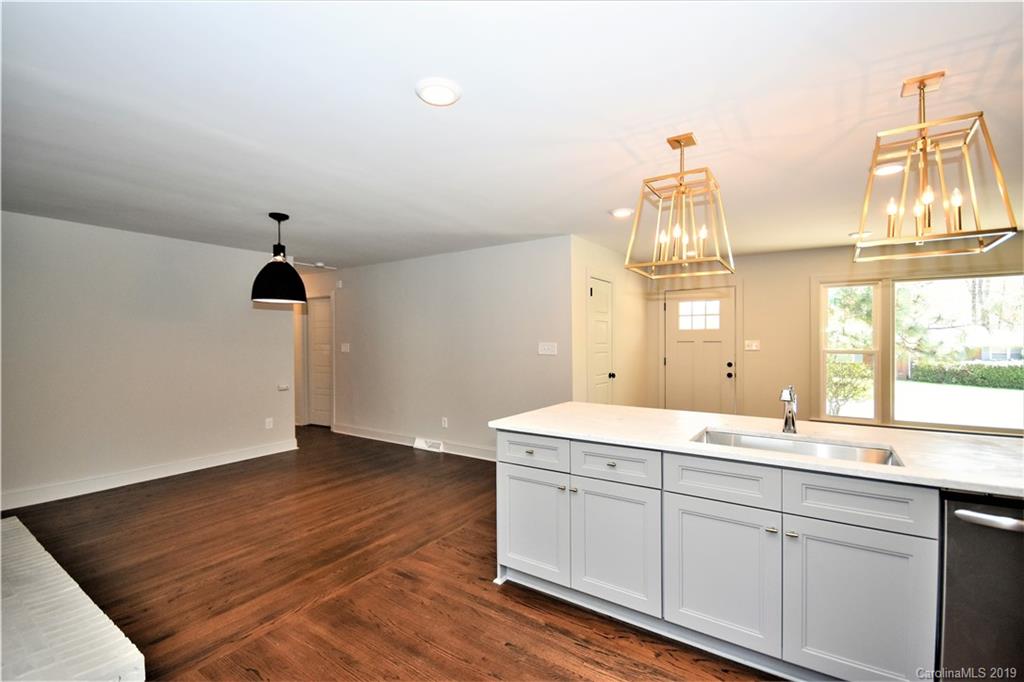 3921 Woodleaf Road Charlotte, NC 28205 - Photo 9 of 24