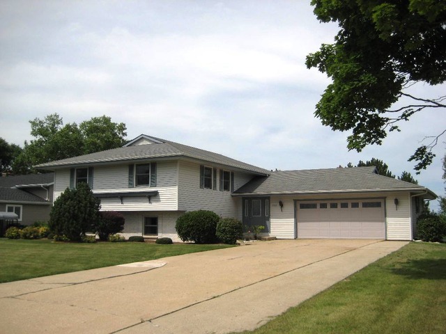 700 Deerpath Road Harvard, IL 60033 - Photo 1 of 20