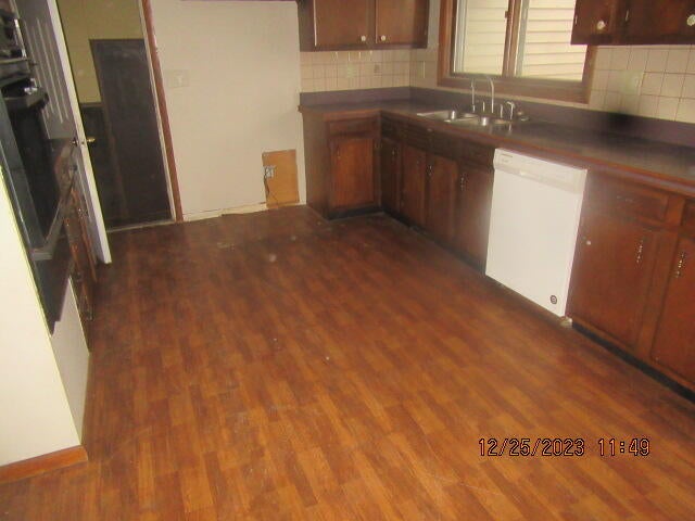 947 East Miller Road Mio, MI 48647 - Photo 6 of 19 kitchen