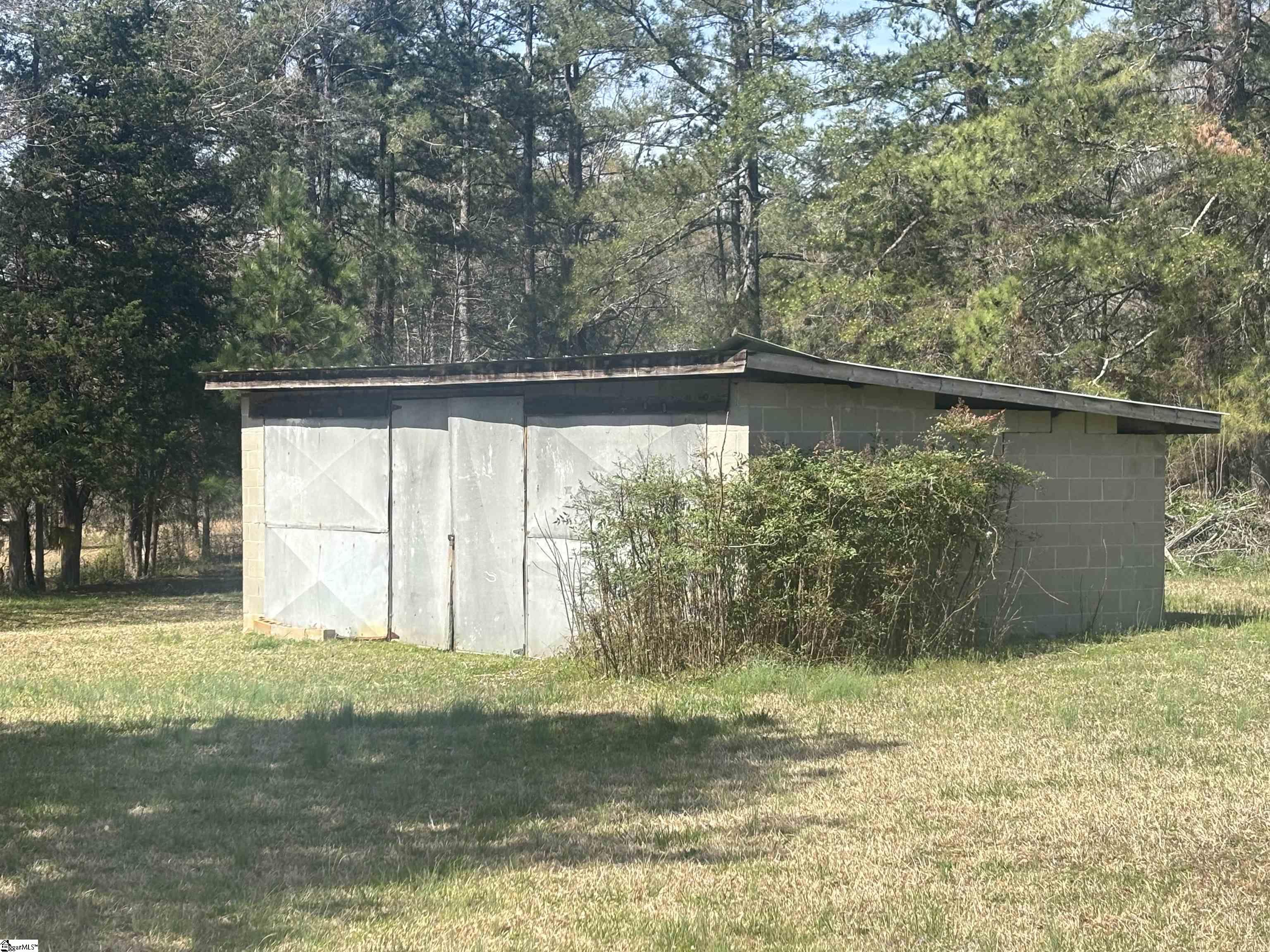1642 Flat Rock Road Starr, SC 29684 - Photo 5 of 20