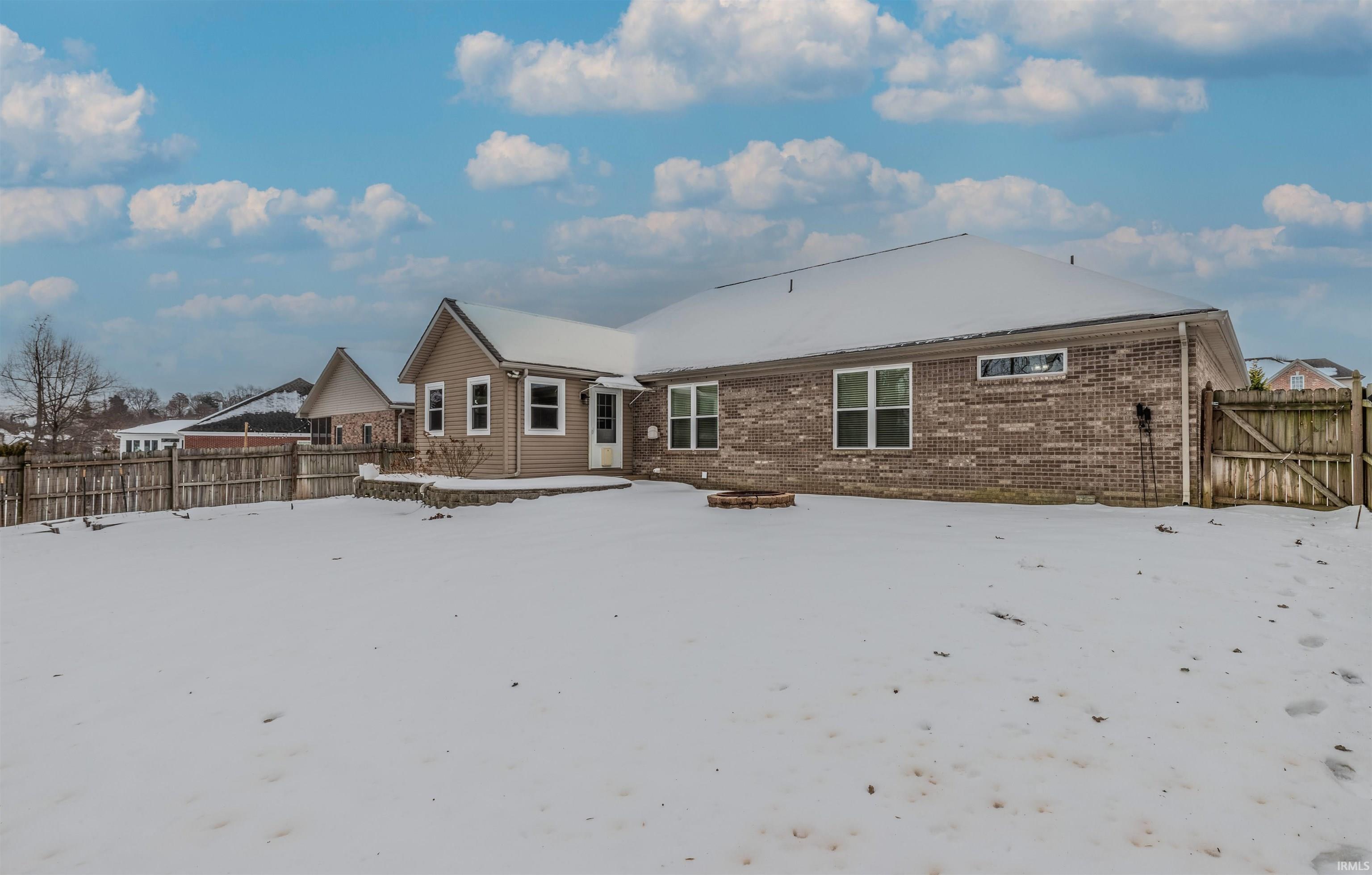 4318 Huntington Ridge Circle Newburgh, IN 47630 - Photo 32 of 36 Gallery Image 32