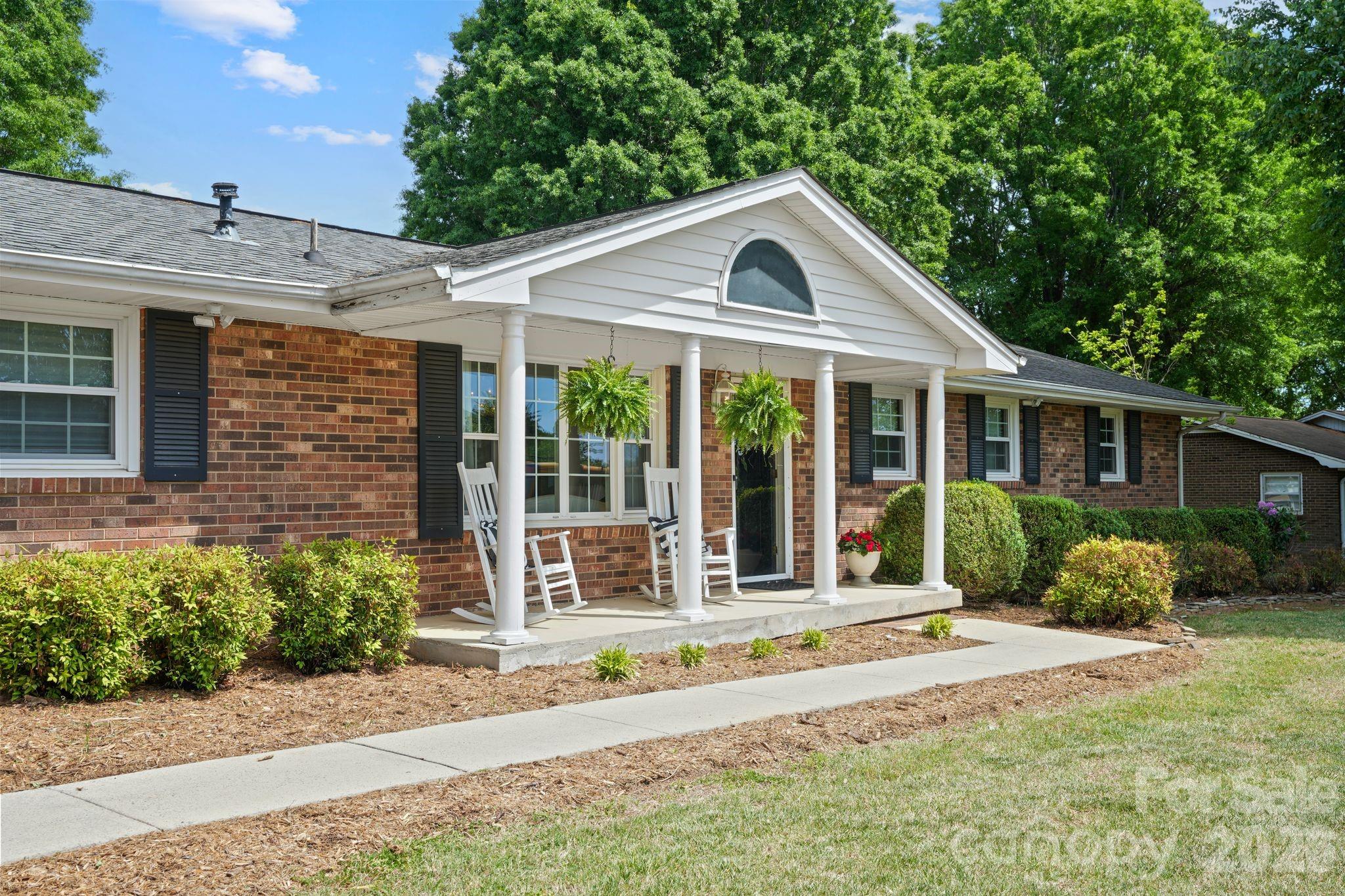 3328 Sulphur Springs Road Northeast Hickory, NC 28601 - Photo 2 of 44