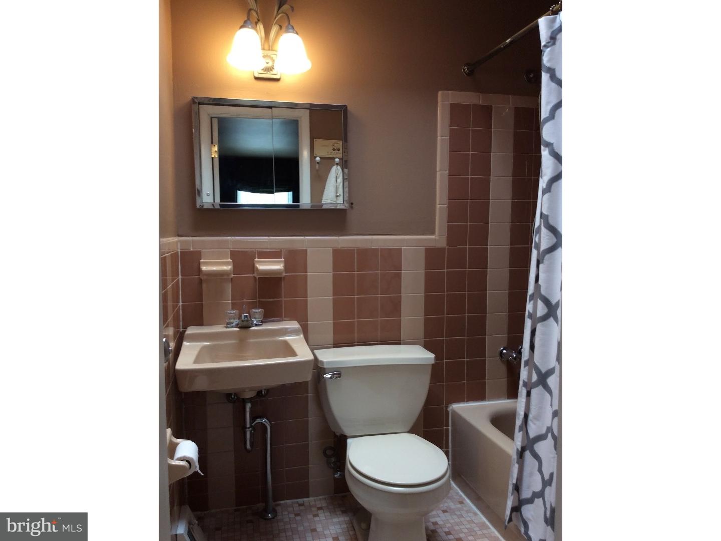 10222 West Keswick Road Philadelphia, PA 19114 - Photo 13 of 22 Gallery Image 13