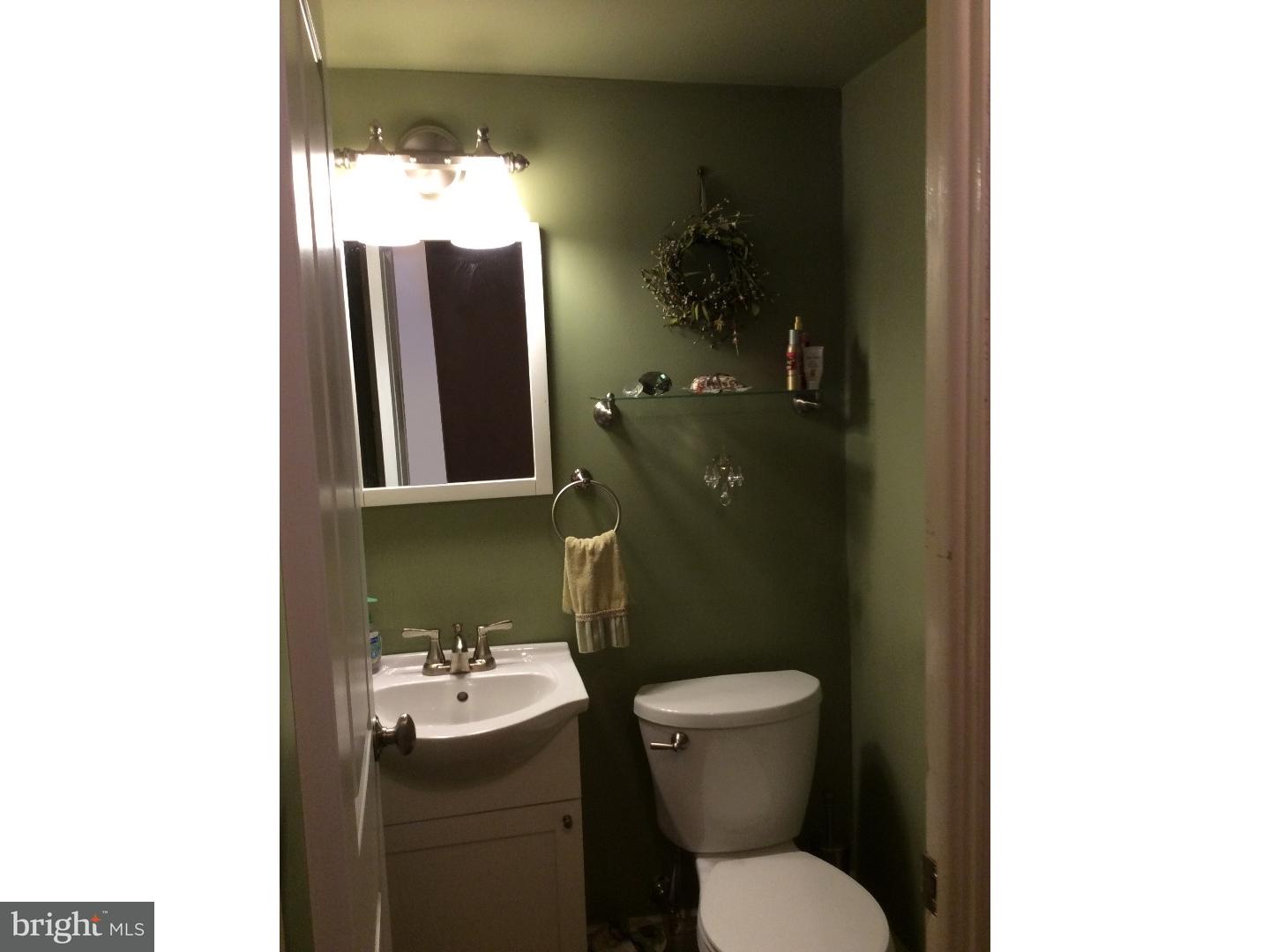 10222 West Keswick Road Philadelphia, PA 19114 - Photo 21 of 22 Gallery Image 21