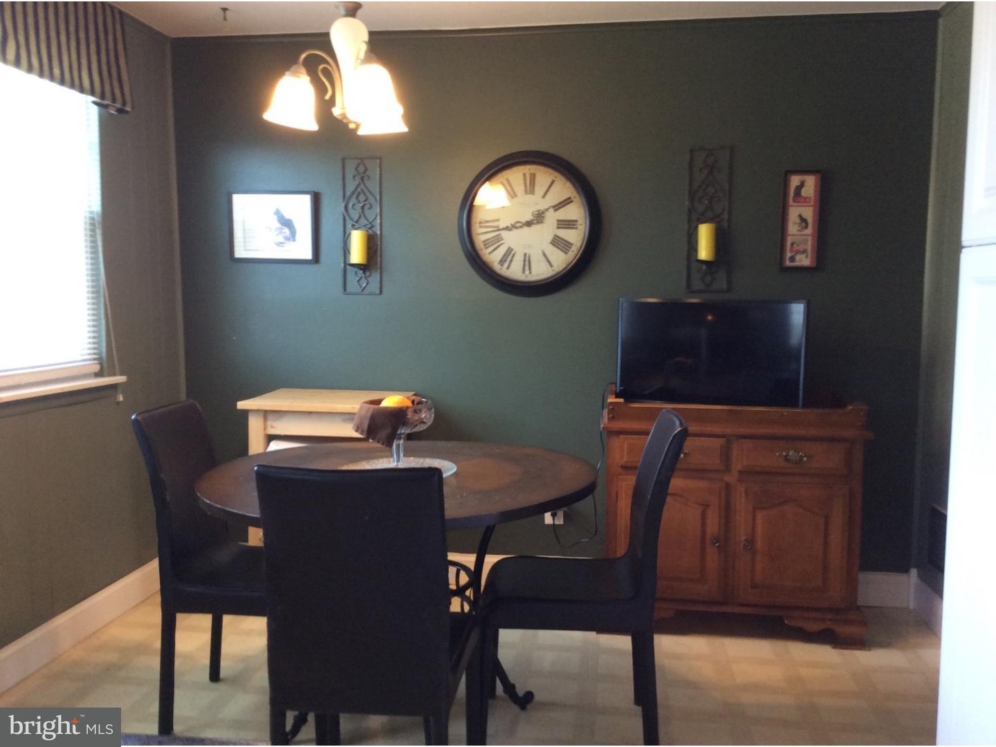 10222 West Keswick Road Philadelphia, PA 19114 - Photo 5 of 22 Gallery Image 5