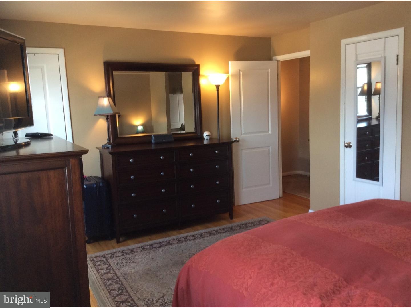 10222 West Keswick Road Philadelphia, PA 19114 - Photo 10 of 22 Gallery Image 10