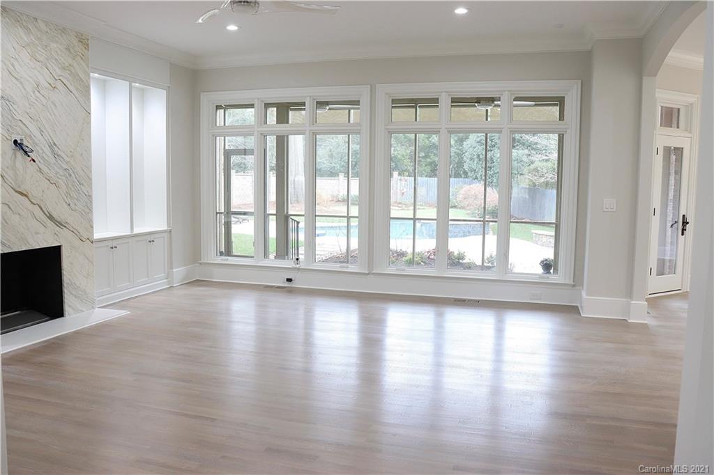 2047 Norton Road Charlotte, NC 28207 - Photo 8 of 42 Gallery Image 8