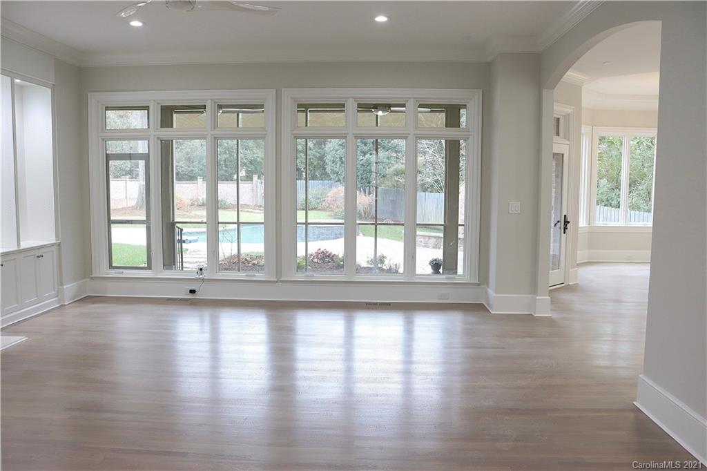 2047 Norton Road Charlotte, NC 28207 - Photo 9 of 42 Gallery Image 9