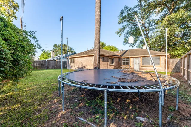 $1,700 | 15235 Heron Park Drive, Humble, TX 77396