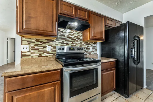 $1,700 | 15235 Heron Park Drive, Humble, TX 77396