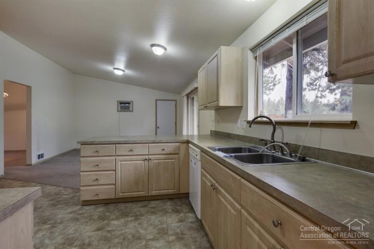 19122 Shoshone Road Bend, OR 97702 - Photo 10 of 25 Additional Photo