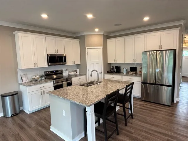 $658,280 | 140 Victoria Drive, Coraopolis, PA 15108