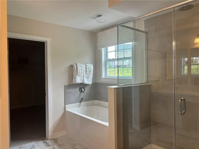 $658,280 | 140 Victoria Drive, Coraopolis, PA 15108