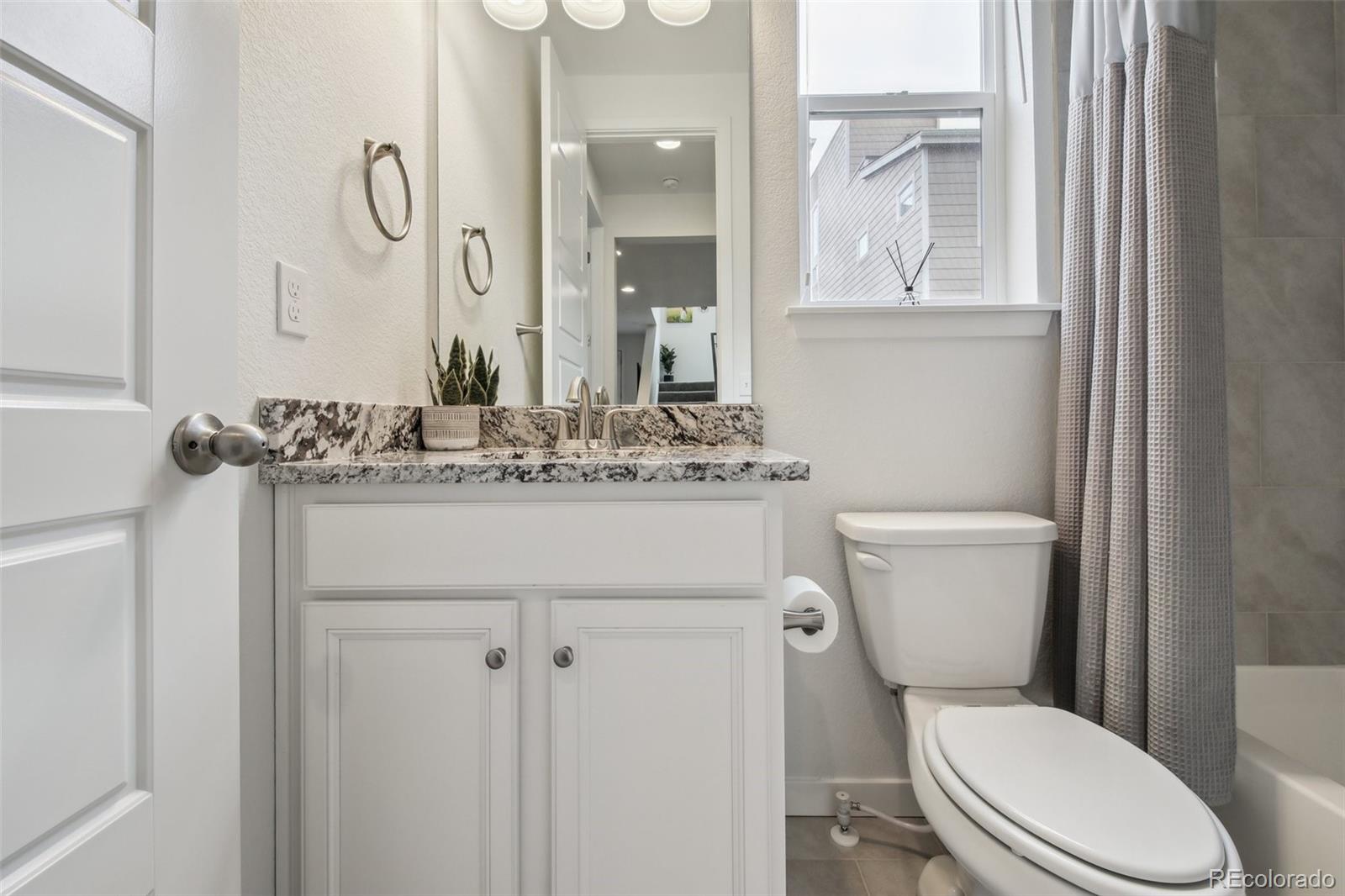 8331 Farmers Way Highlands Ranch, CO 80129 - Photo 13 of 34 Gallery Image 13