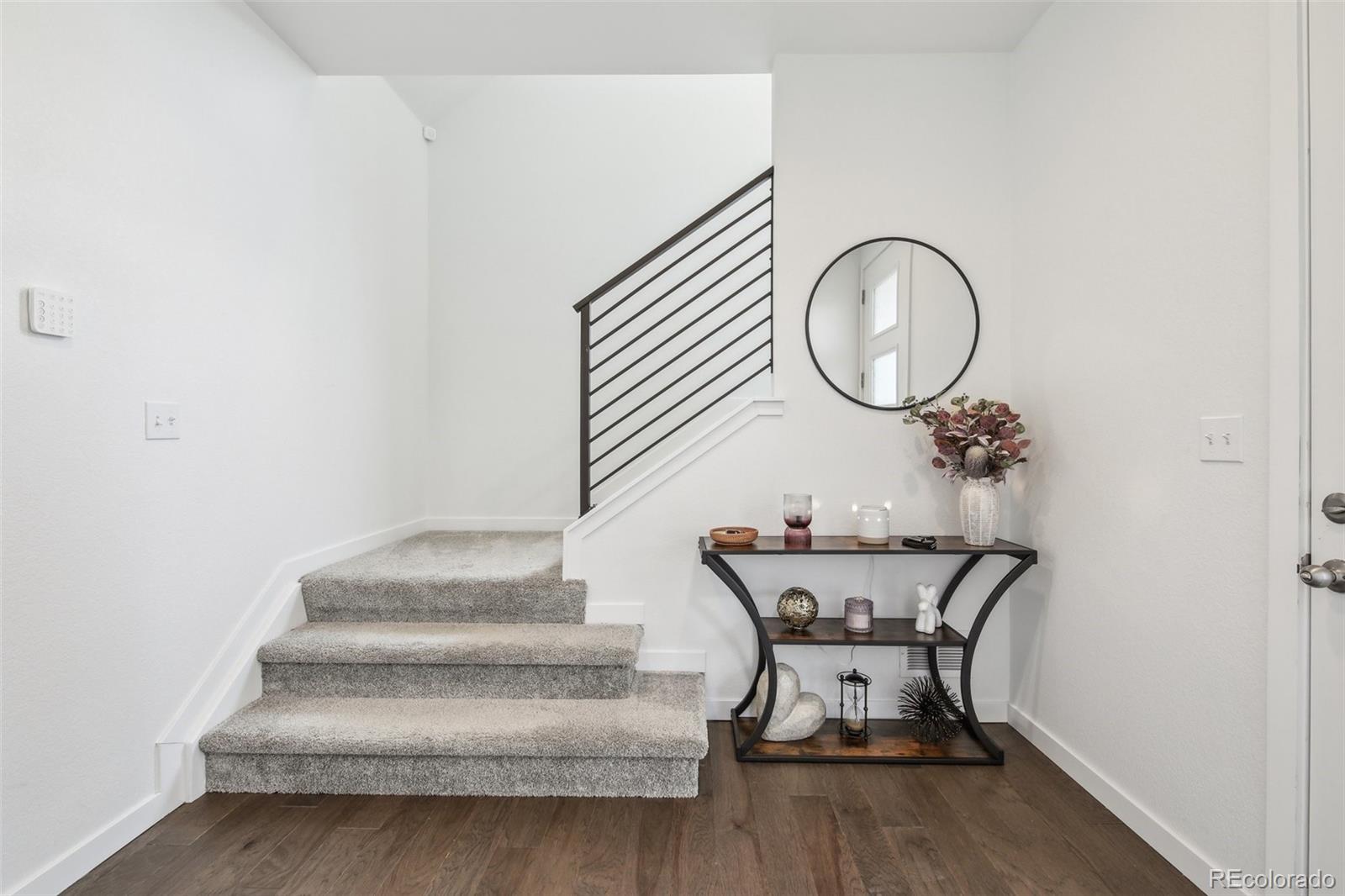 8331 Farmers Way Highlands Ranch, CO 80129 - Photo 5 of 34 Gallery Image 5
