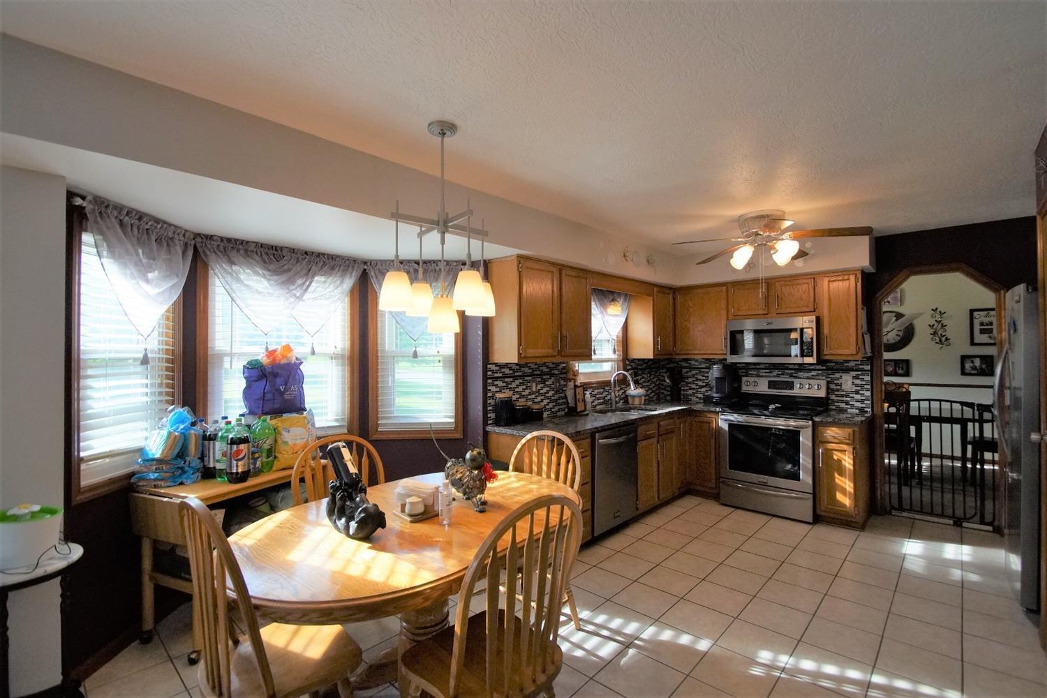 7368 Vinnedge Road Hamilton, OH 45011 - Photo 4 of 17