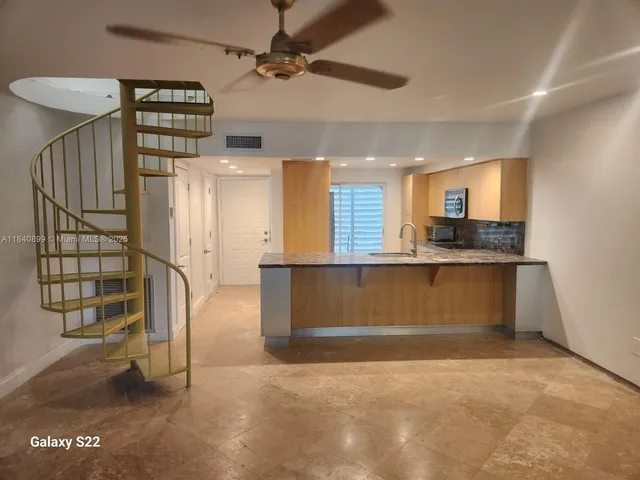 $3,000 | 523 Northeast 38th Street, Unit 6, Miami, FL 33137