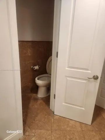 $3,000 | 523 Northeast 38th Street, Unit 6, Miami, FL 33137