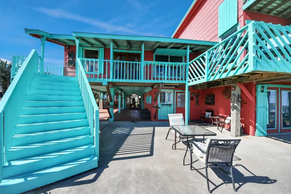 $470,000 | 1121 6th Street, San Leon, TX 77539