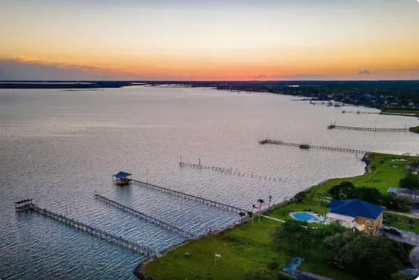 $470,000 | 1121 6th Street, San Leon, TX 77539