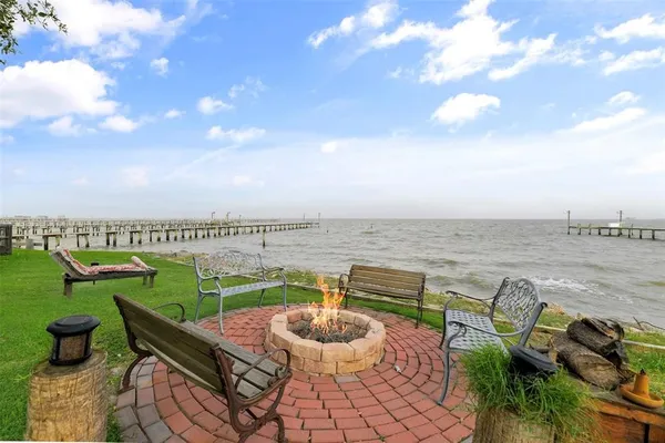 a view of a storage & utility room