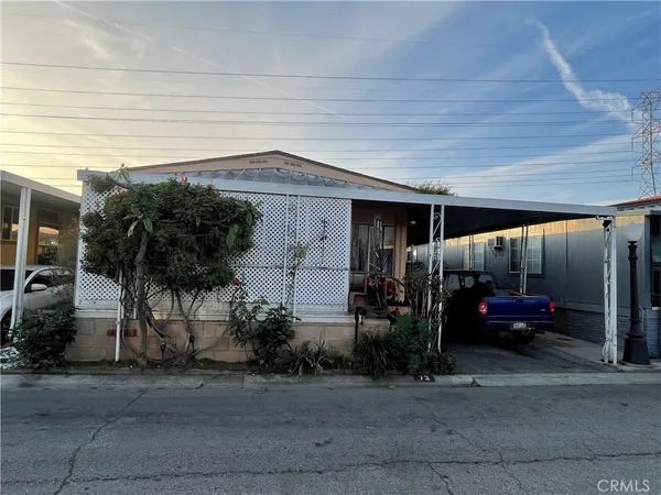 $169,999 | 10001 West Frontage Road, Unit 73, South Gate, CA 90280