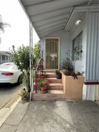 $169,999 | 10001 West Frontage Road, Unit 73, South Gate, CA 90280