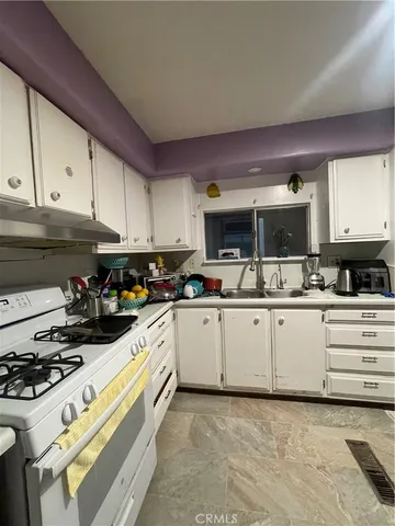 $180,000 | 10001 West Frontage Road, Unit 73, South Gate, CA 90280