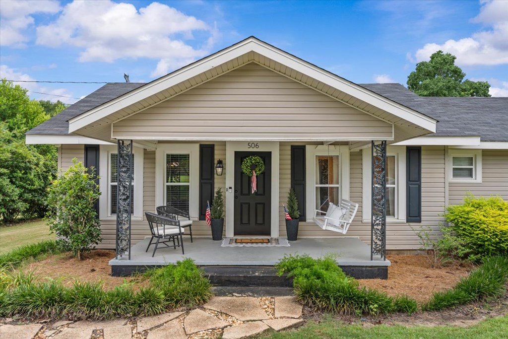 506 Mitchell Street Headland, AL 36345 - Photo 2 of 30