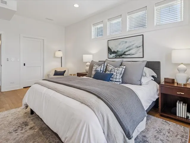 $1,695,000 | 4542 North Leavitt Street, Chicago, IL 60625