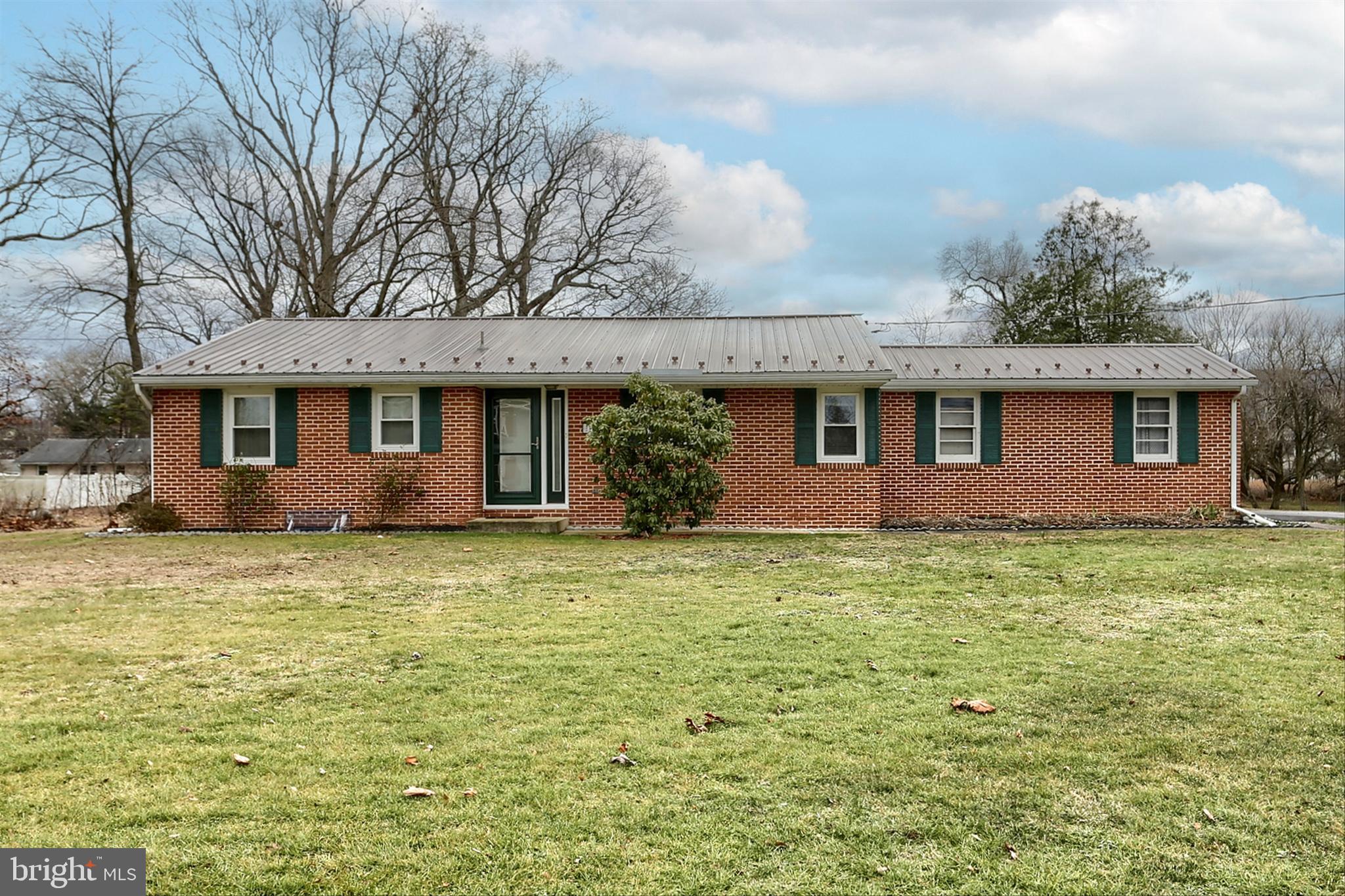 121 Pine Road Mount Holly Springs, PA 17065 - Photo 1 of 29 Gallery Image 1
