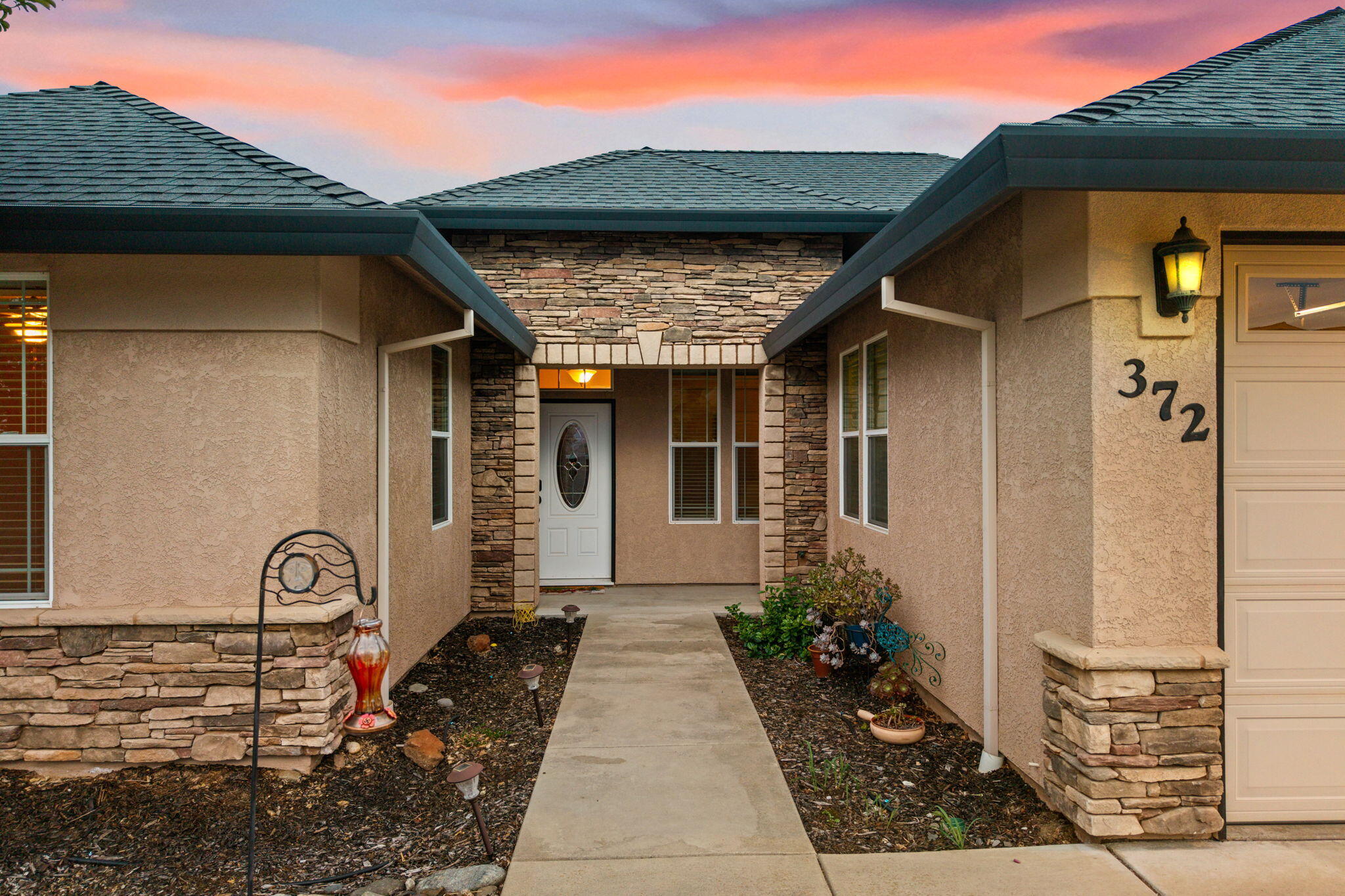 372 Stinson Loop Redding, CA 96003 - Photo 60 of 79 Entrance