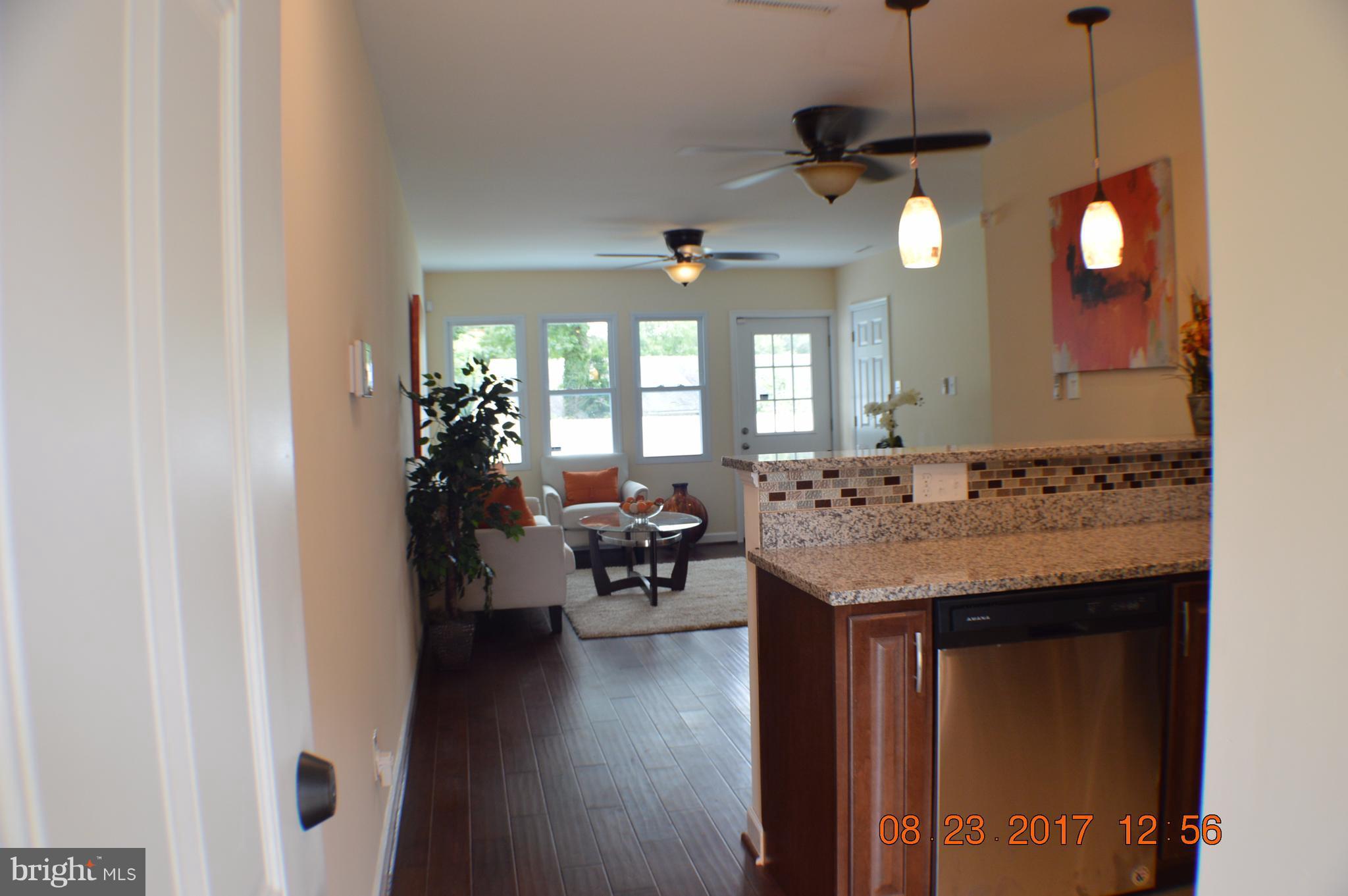 7611 Normandy Road Landover, MD 20785 - Photo 2 of 18 Interior (General)