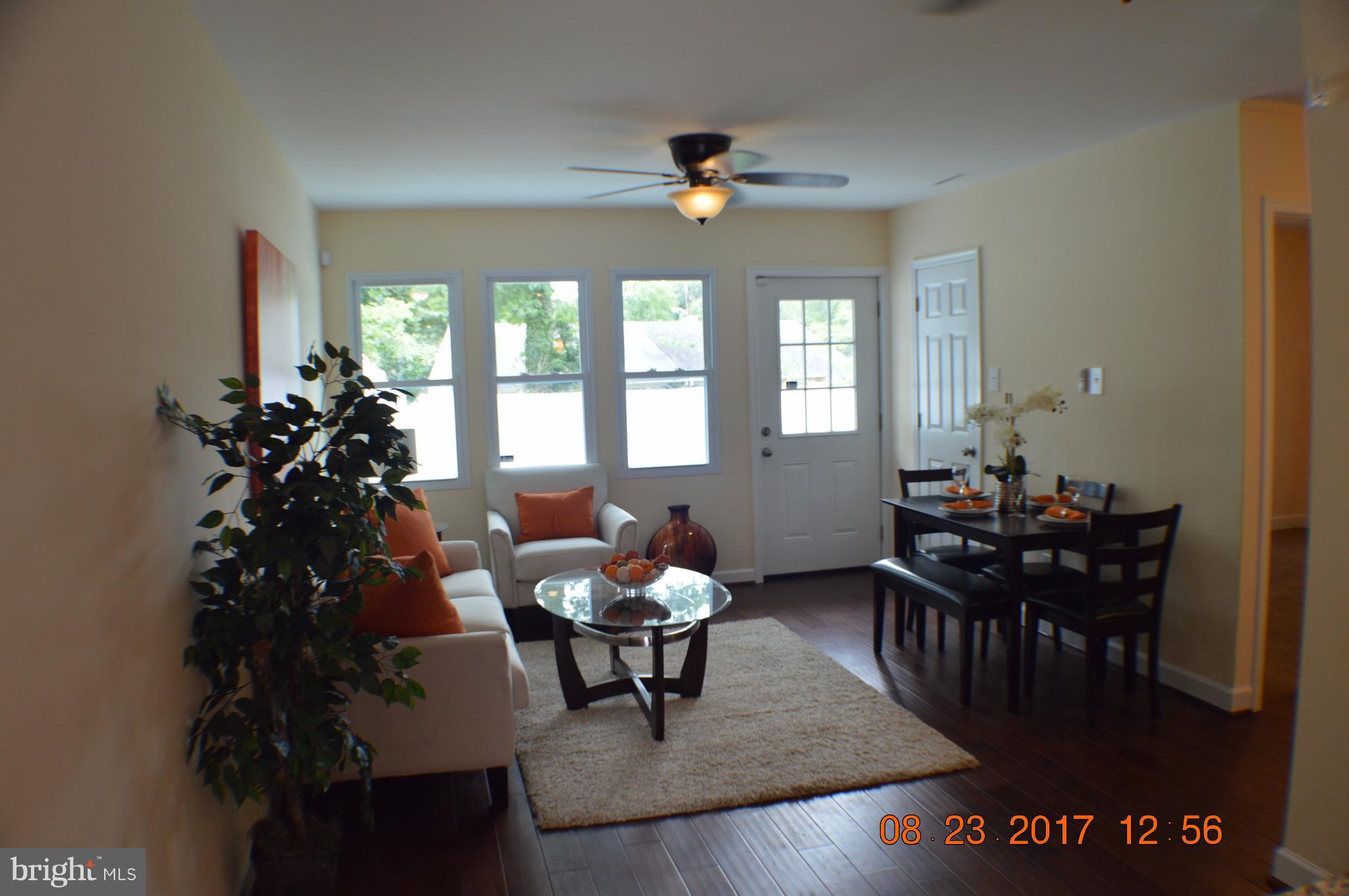 7611 Normandy Road Landover, MD 20785 - Photo 3 of 18 Living Room